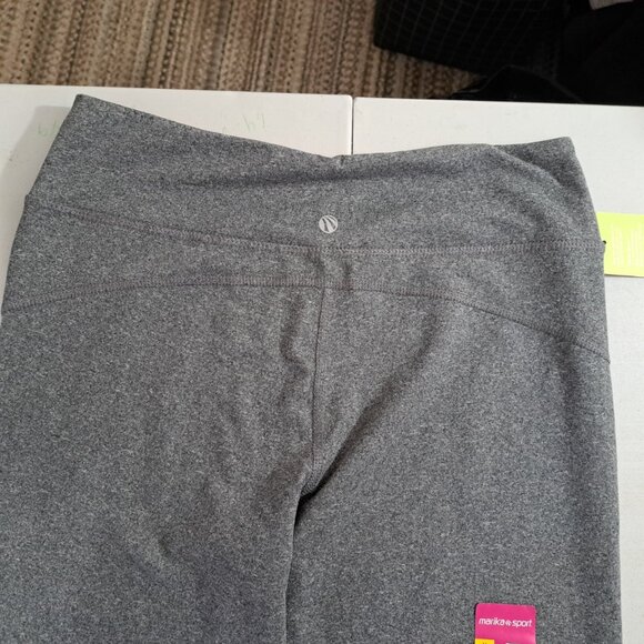 MARIKA SPORT WOMEN'S MID RISE CAPRI LEGGINGS MEDIUM 8-10, Gray/peach *NEW - Picture 10 of 13